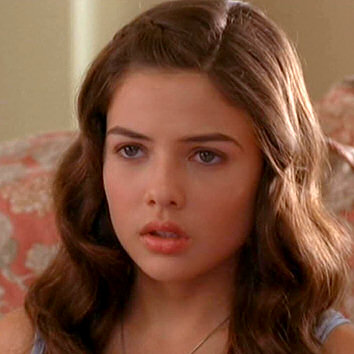 Picture Danielle Campbell